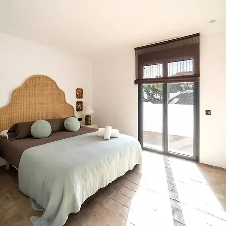 Casa Doora - Architectural Mid-century With Pool, Walk To شقة ماربيا